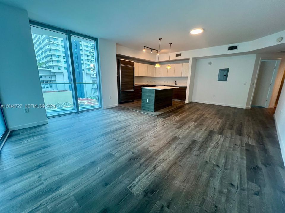 For Rent: $4,200 (2 beds, 2 baths, 1167 Square Feet)