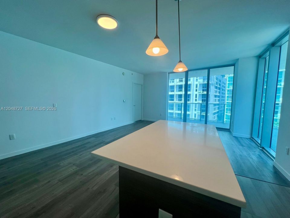 For Rent: $4,200 (2 beds, 2 baths, 1167 Square Feet)