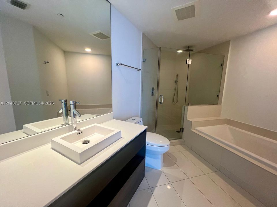 For Rent: $4,200 (2 beds, 2 baths, 1167 Square Feet)