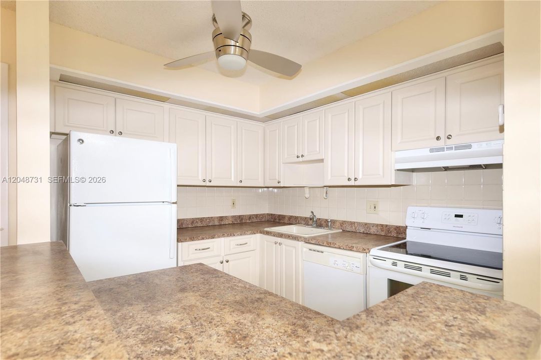 For Rent: $1,800 (2 beds, 2 baths, 1163 Square Feet)