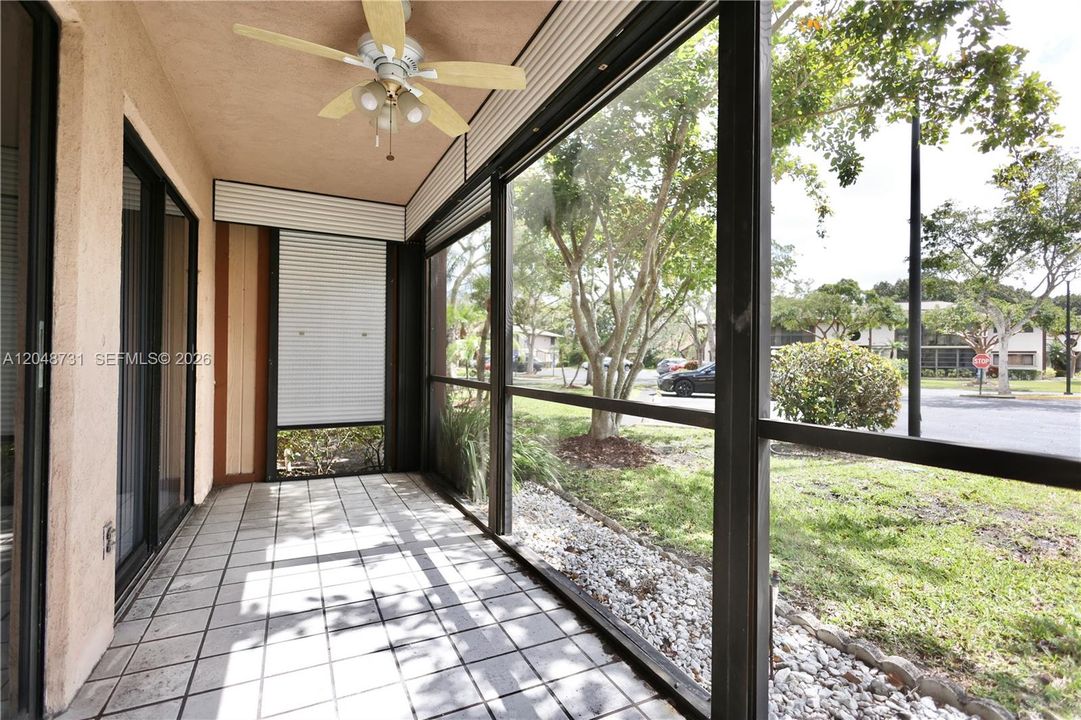 For Rent: $1,800 (2 beds, 2 baths, 1163 Square Feet)