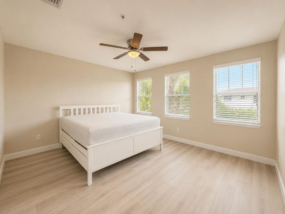 Primary bed