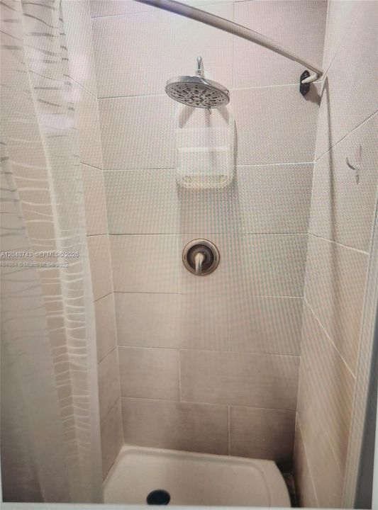For Rent: $1,199 (1 beds, 1 baths, 1578 Square Feet)
