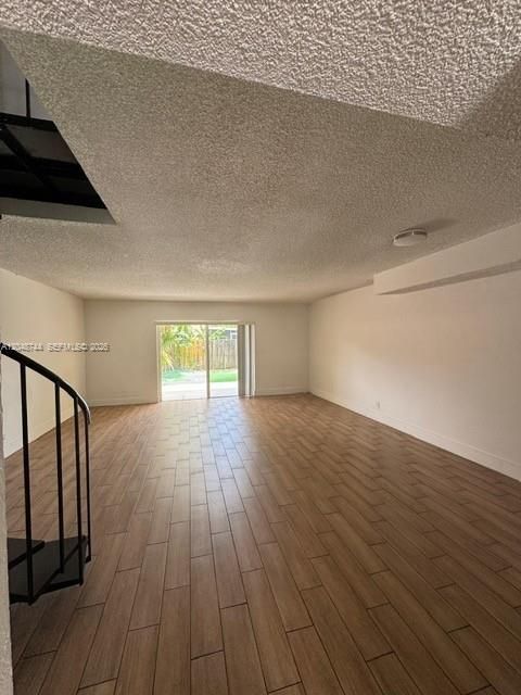 For Rent: $2,600 (2 beds, 1 baths, 1330 Square Feet)