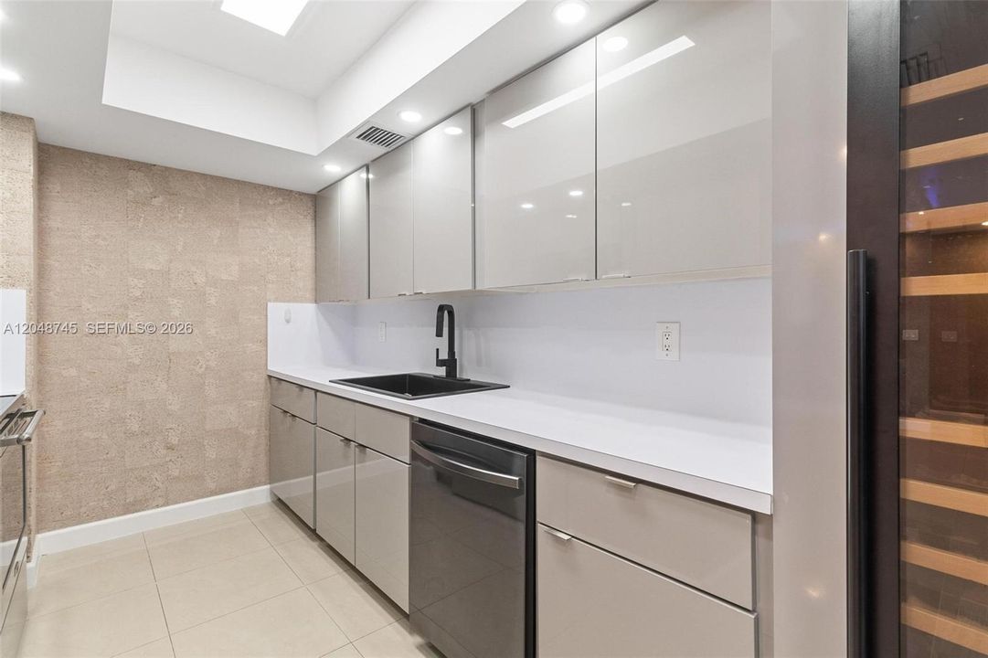 For Rent: $7,000 (3 beds, 2 baths, 1688 Square Feet)