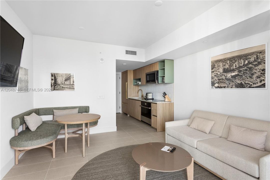 For Rent: $3,300 (1 beds, 1 baths, 505 Square Feet)