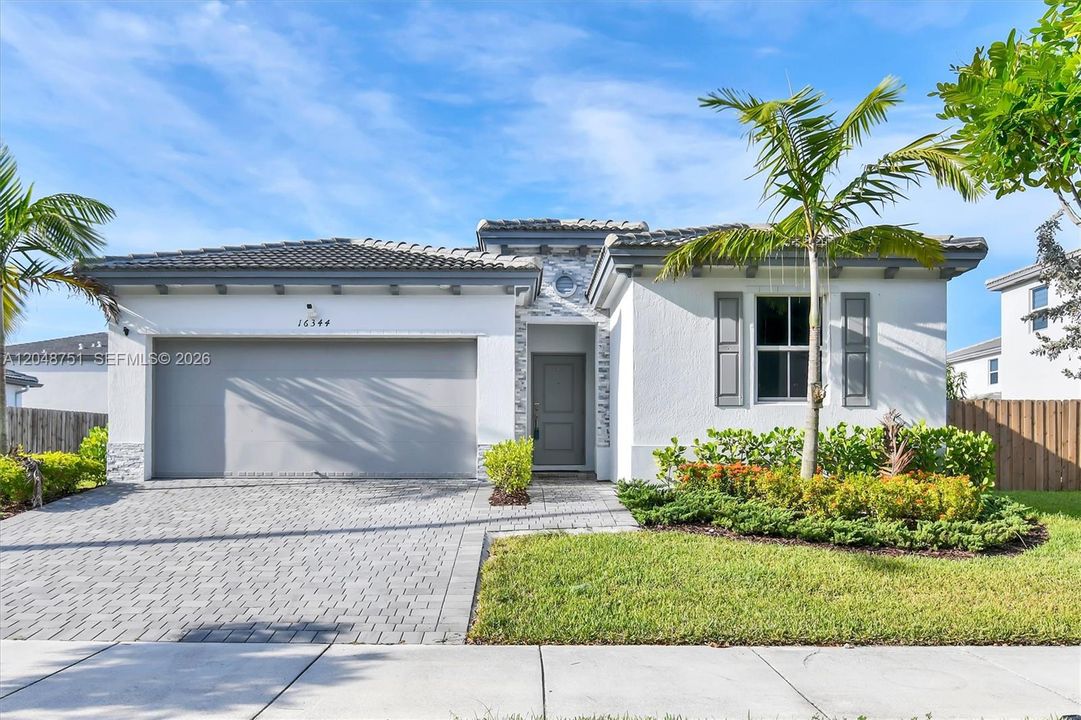 For Sale: $610,000 (4 beds, 3 baths, 1895 Square Feet)