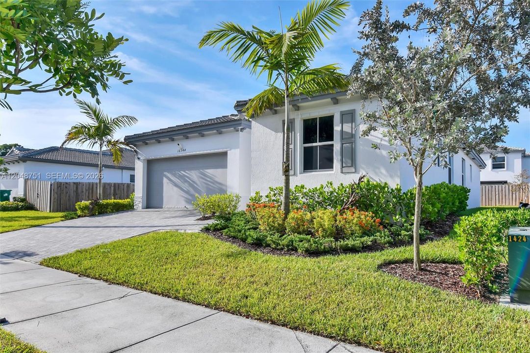 For Sale: $610,000 (4 beds, 3 baths, 1895 Square Feet)