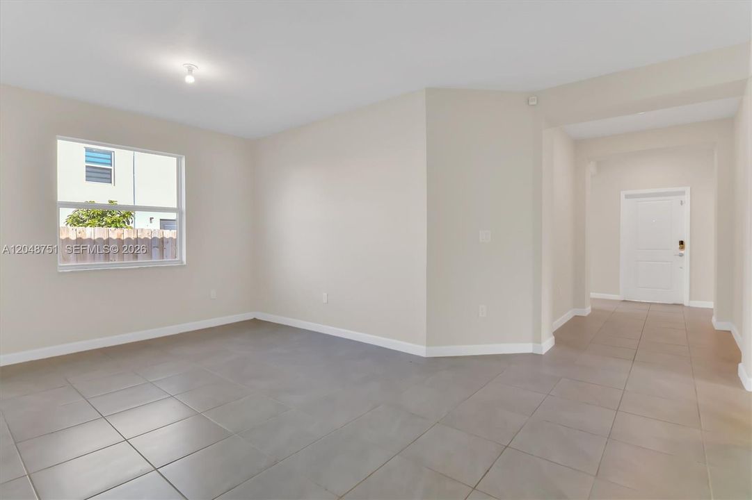 For Sale: $610,000 (4 beds, 3 baths, 1895 Square Feet)