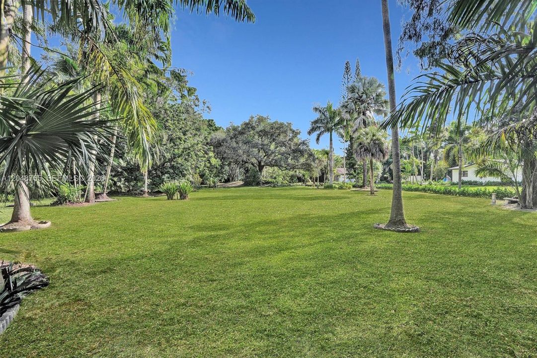 На продажу: $999,000 (1.00 acres)