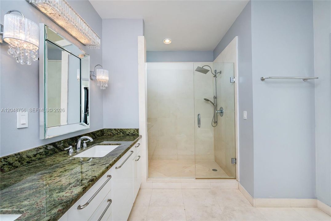 For Rent: $5,600 (2 beds, 2 baths, 1848 Square Feet)
