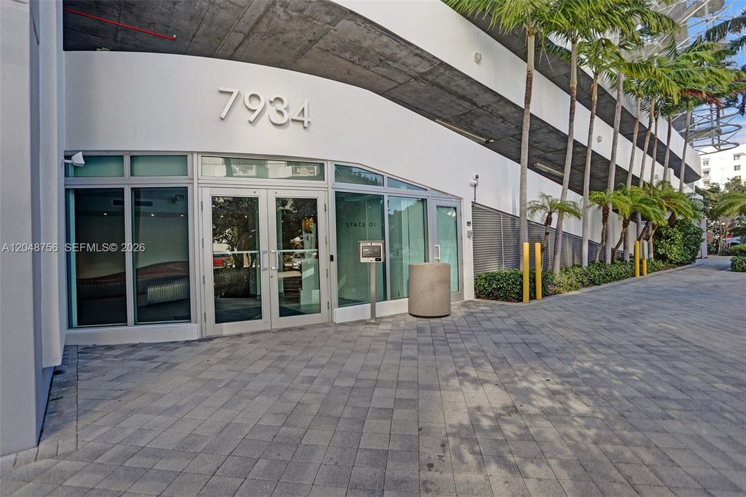For Rent: $5,600 (2 beds, 2 baths, 1848 Square Feet)