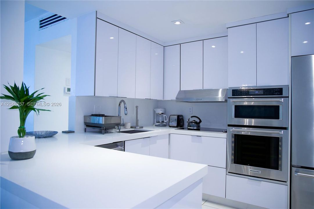 For Rent: $4,800 (2 beds, 2 baths, 1280 Square Feet)