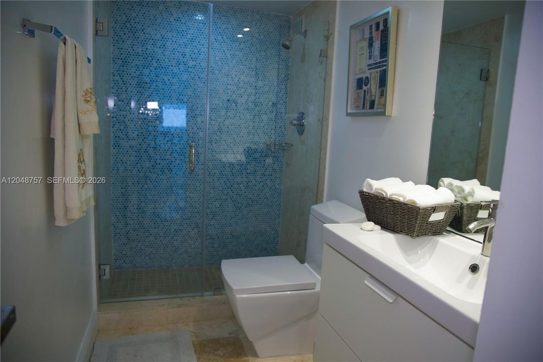 For Rent: $4,800 (2 beds, 2 baths, 1280 Square Feet)