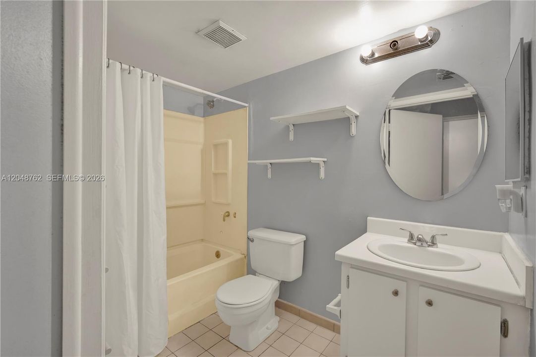 Vendido Recientemente: $220,000 (1 camas, 1 baños, 749 Pies cuadrados)