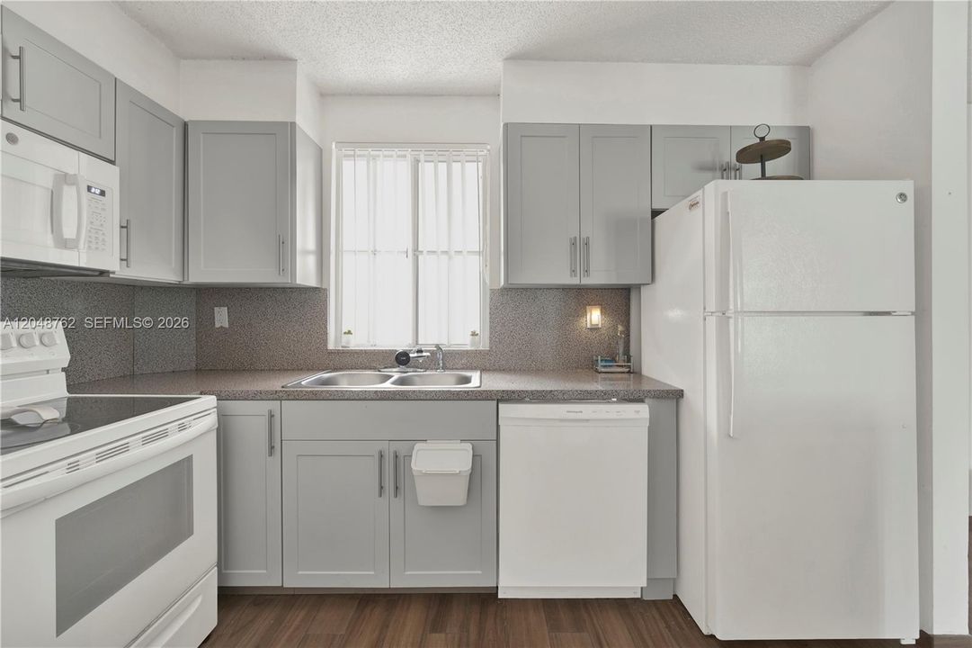 Vendido Recientemente: $220,000 (1 camas, 1 baños, 749 Pies cuadrados)