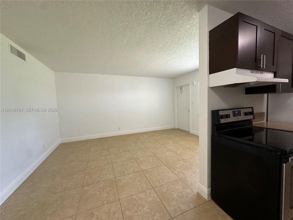 For Rent: $1,595 (1 beds, 1 baths, 0 Square Feet)