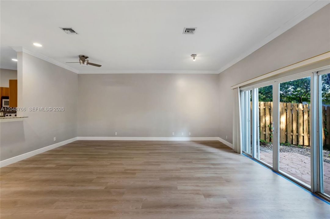 For Rent: $3,500 (3 beds, 2 baths, 1811 Square Feet)