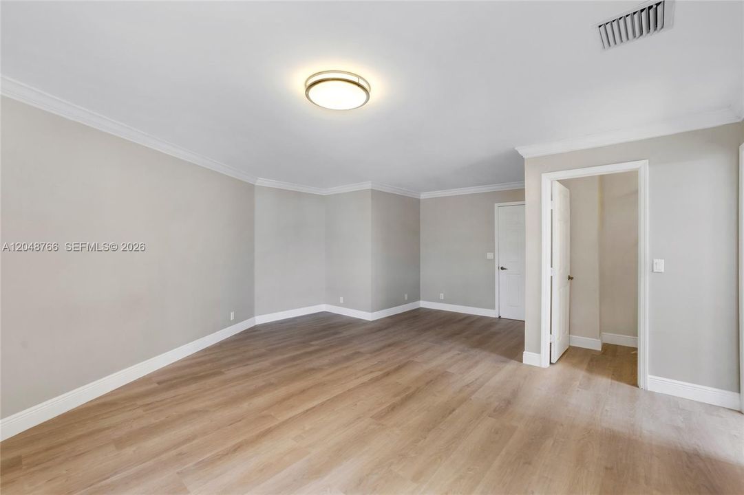 For Rent: $3,500 (3 beds, 2 baths, 1811 Square Feet)