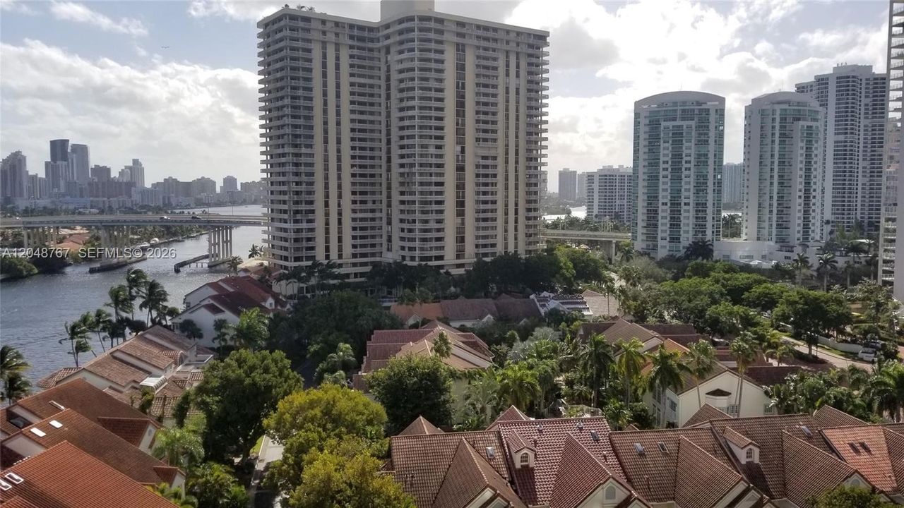 For Rent: $4,200 (2 beds, 2 baths, 1522 Square Feet)
