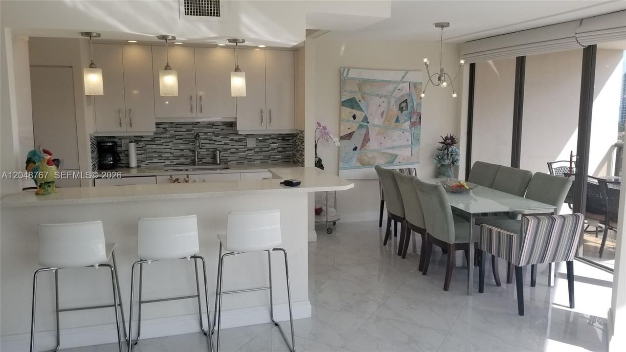 For Rent: $4,200 (2 beds, 2 baths, 1522 Square Feet)