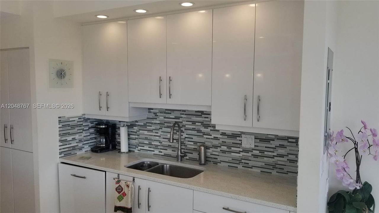 For Rent: $4,200 (2 beds, 2 baths, 1522 Square Feet)
