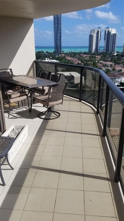 For Rent: $4,200 (2 beds, 2 baths, 1522 Square Feet)