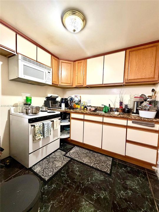 En Venta: $379,000 (3 camas, 1 baños, 1388 Pies cuadrados)