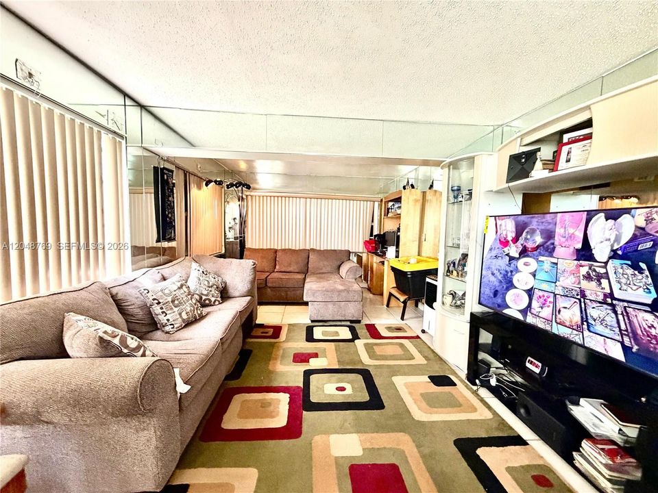 En Venta: $379,000 (3 camas, 1 baños, 1388 Pies cuadrados)