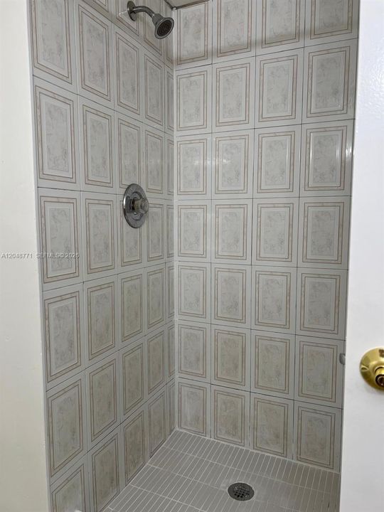 待售: $345,000 (2 贝兹, 2 浴室, 1000 平方英尺)
