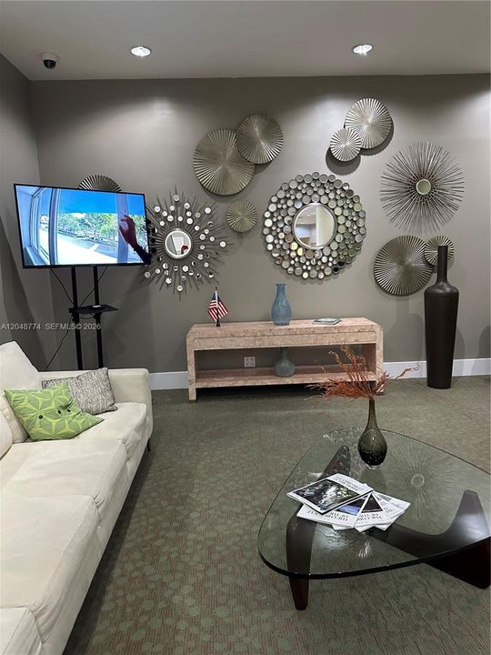 For Rent: $2,900 (2 beds, 2 baths, 1020 Square Feet)