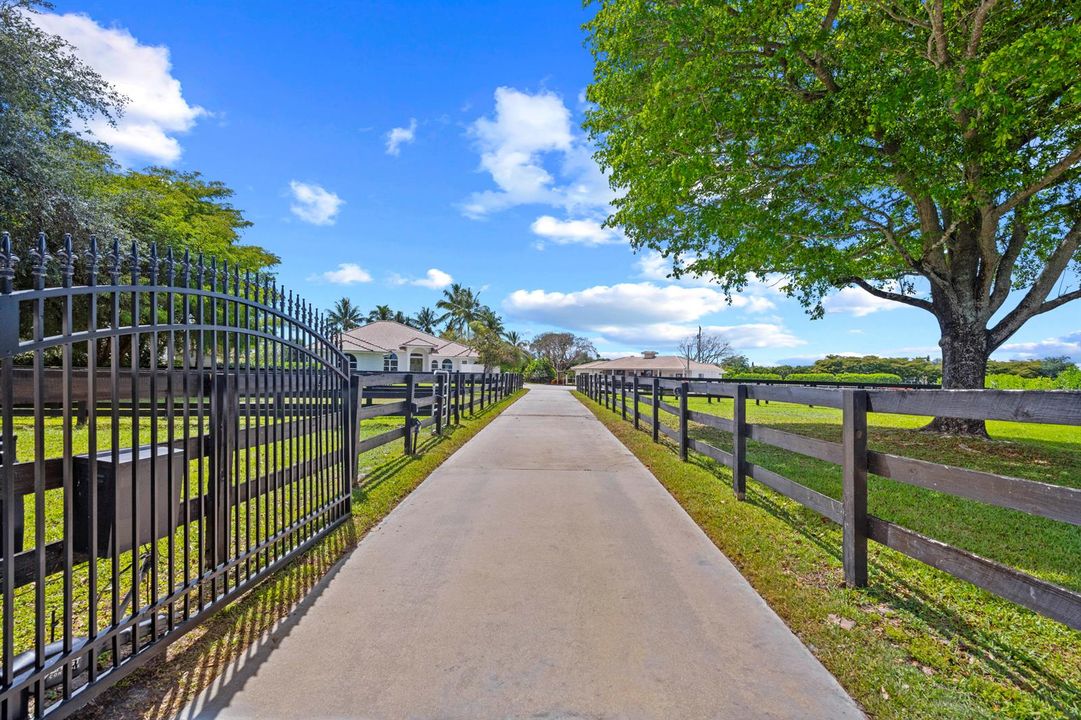 Entry Driveway