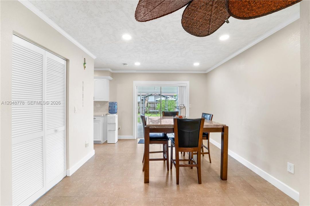 For Sale: $528,000 (5 beds, 3 baths, 1425 Square Feet)