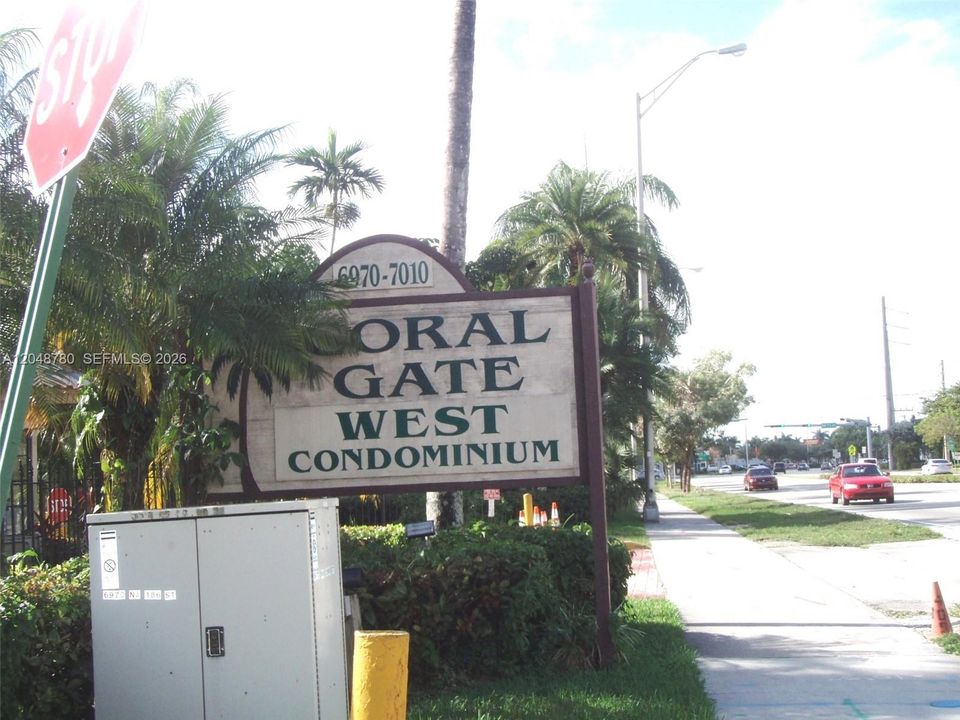 For Rent: $1,800 (1 beds, 1 baths, 1136 Square Feet)