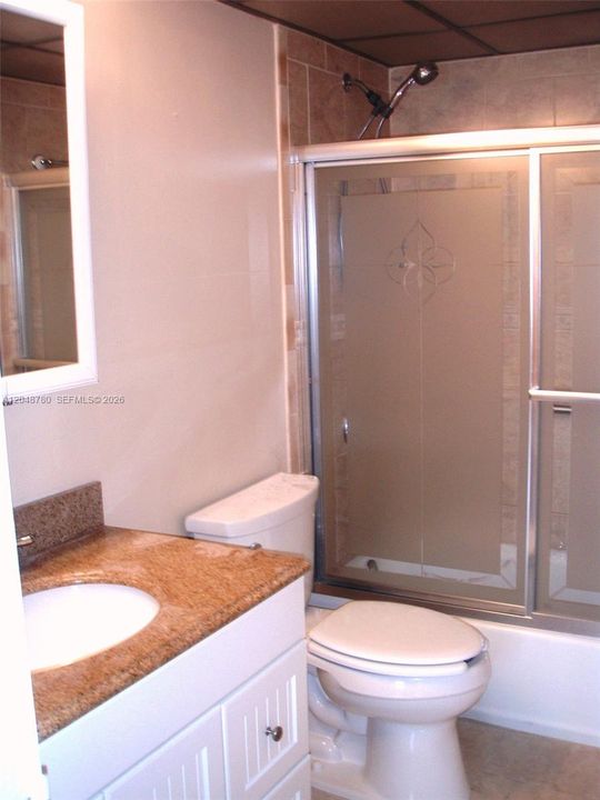 For Rent: $1,800 (1 beds, 1 baths, 1136 Square Feet)
