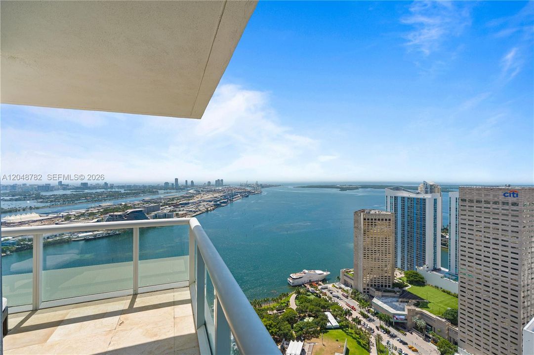 For Sale: $1,075,000 (3 beds, 2 baths, 1789 Square Feet)