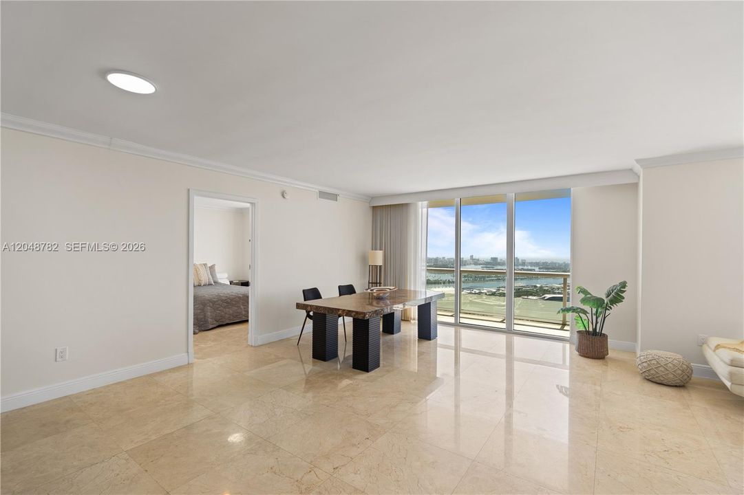 For Sale: $1,075,000 (3 beds, 2 baths, 1789 Square Feet)