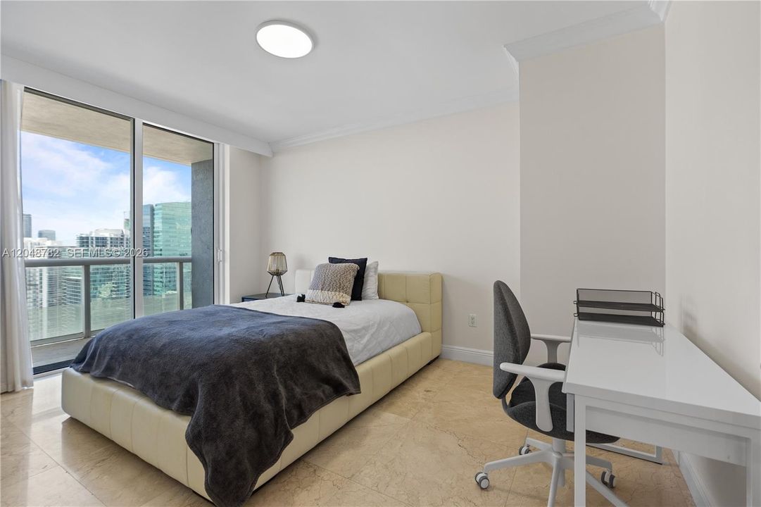 For Sale: $1,075,000 (3 beds, 2 baths, 1789 Square Feet)