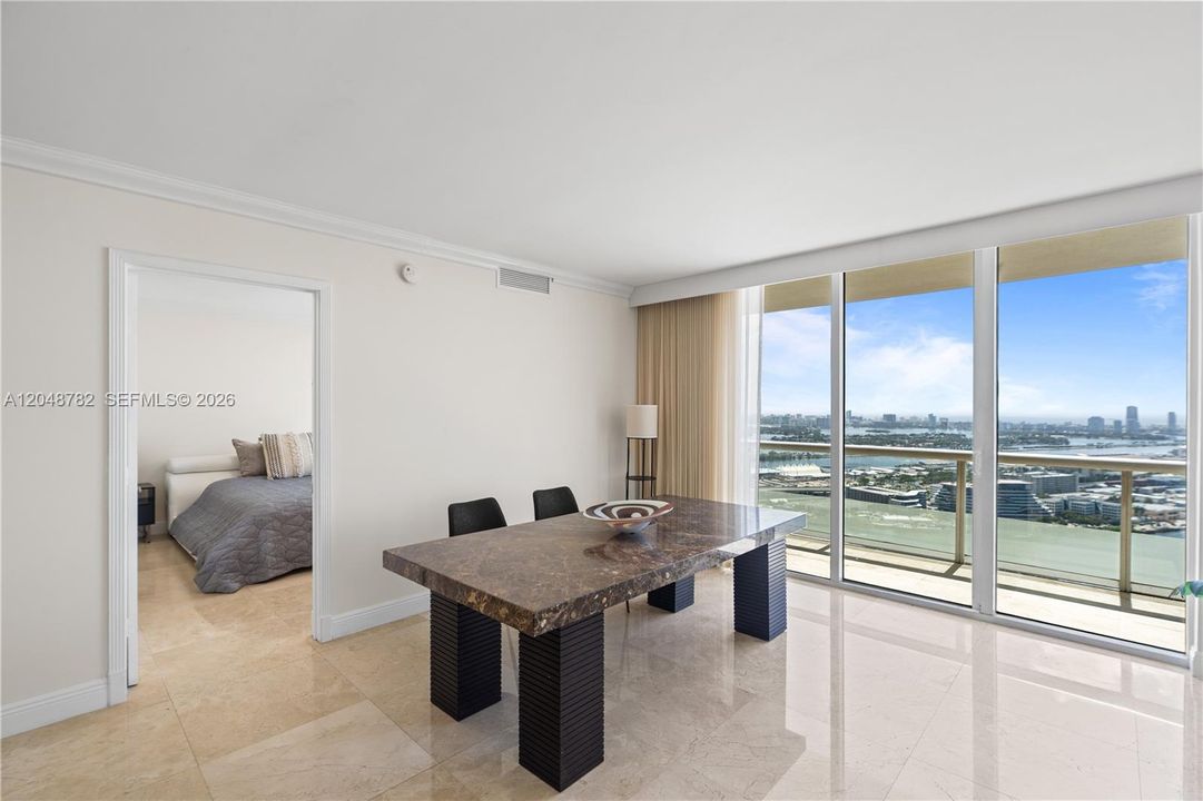 For Sale: $1,075,000 (3 beds, 2 baths, 1789 Square Feet)