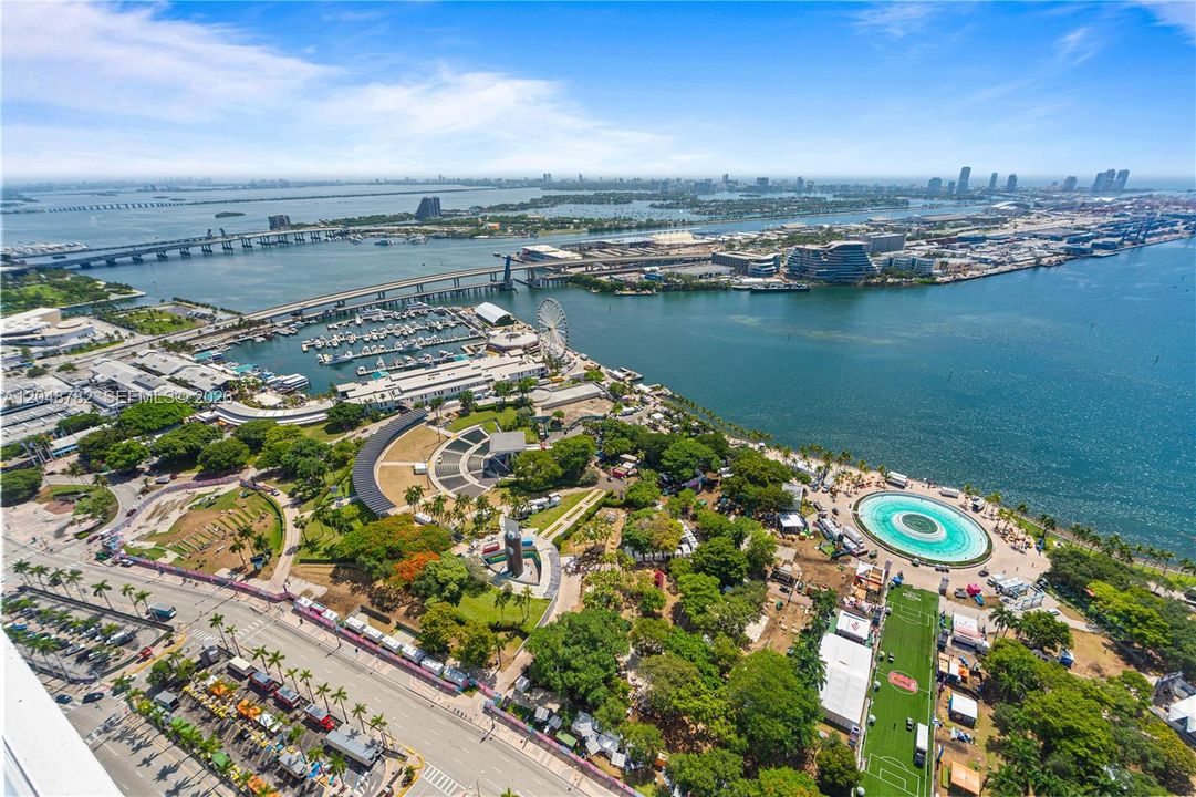 For Sale: $1,075,000 (3 beds, 2 baths, 1789 Square Feet)