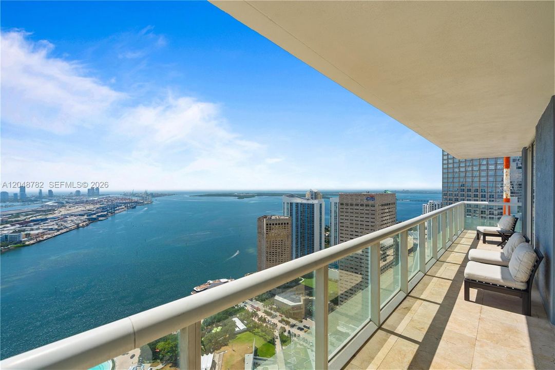 For Sale: $1,075,000 (3 beds, 2 baths, 1789 Square Feet)
