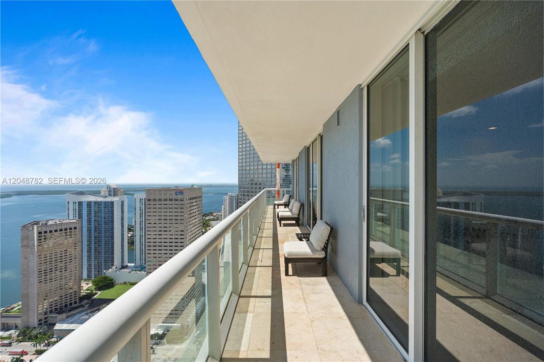 For Sale: $1,075,000 (3 beds, 2 baths, 1789 Square Feet)