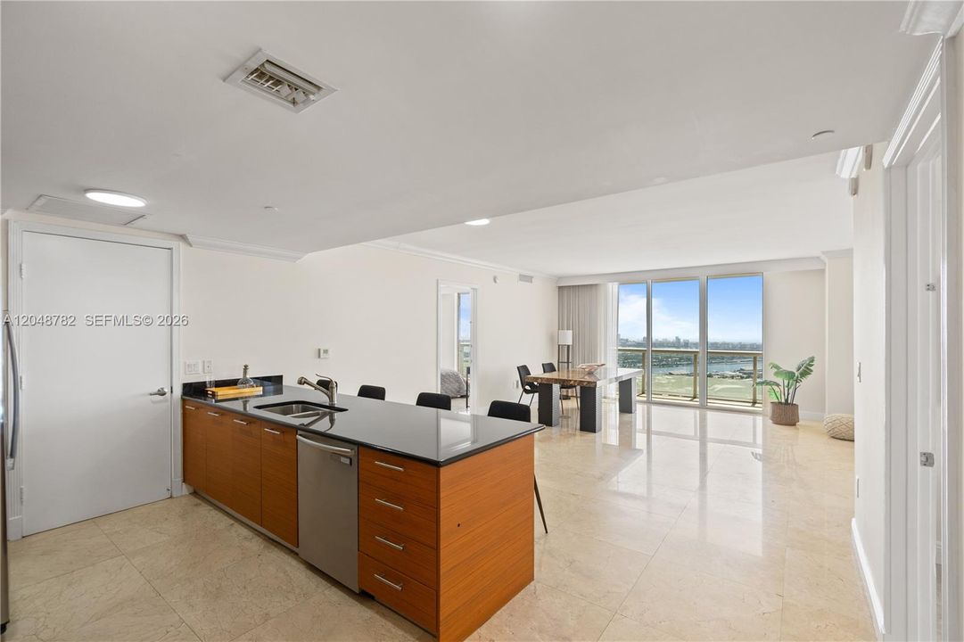 For Sale: $1,075,000 (3 beds, 2 baths, 1789 Square Feet)