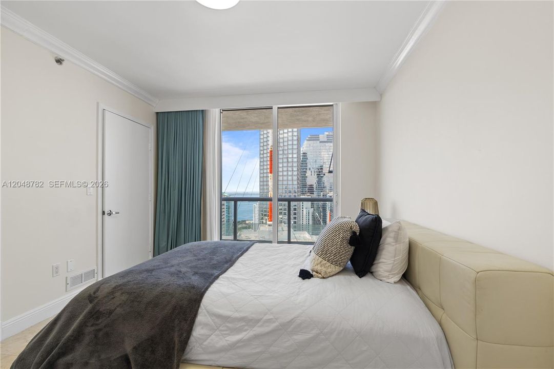 For Sale: $1,075,000 (3 beds, 2 baths, 1789 Square Feet)