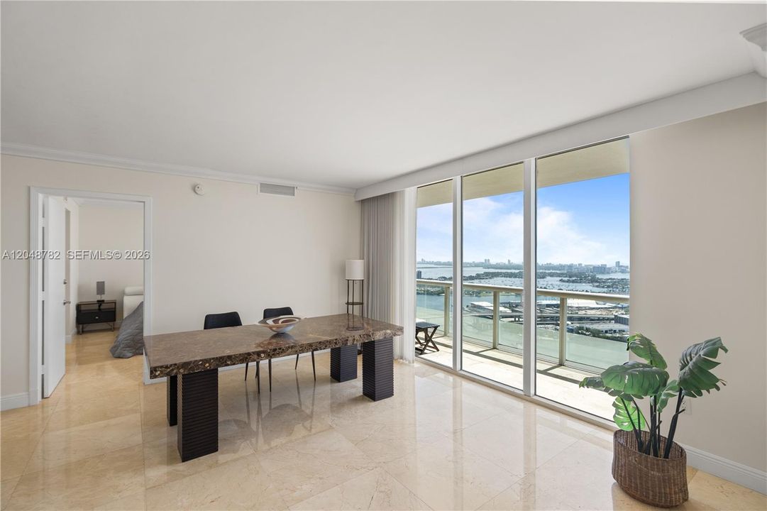 For Sale: $1,075,000 (3 beds, 2 baths, 1789 Square Feet)