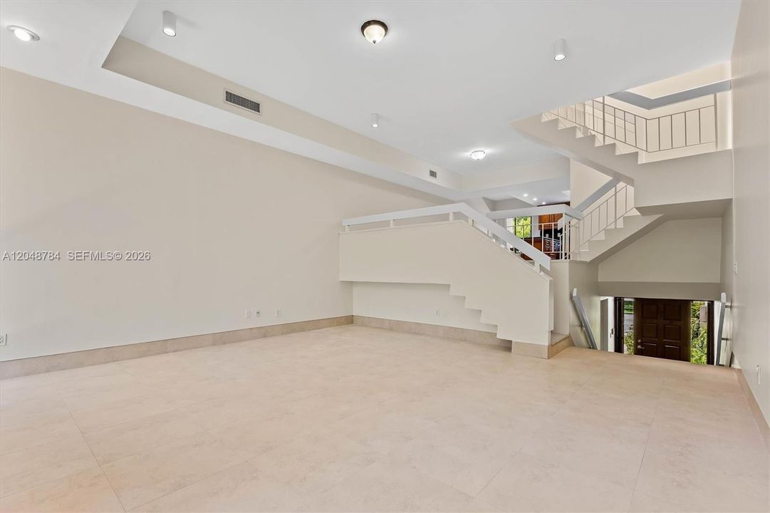 For Rent: $3,800 (2 beds, 2 baths, 1566 Square Feet)