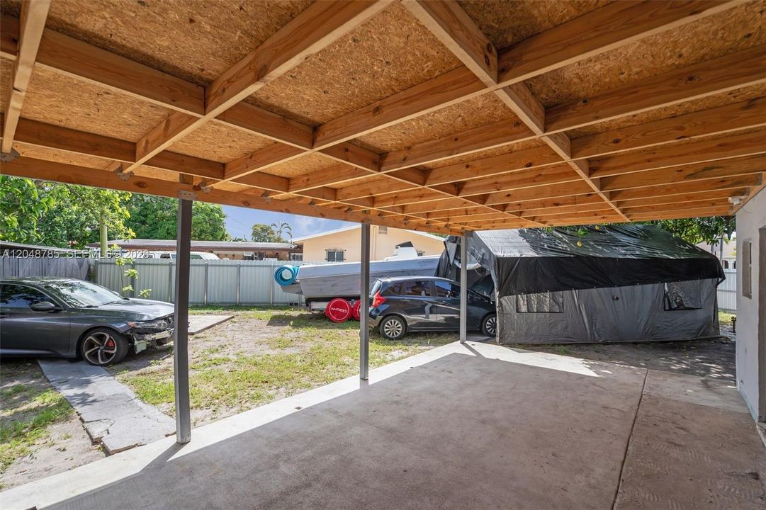For Sale: $619,999 (2 beds, 2 baths, 962 Square Feet)