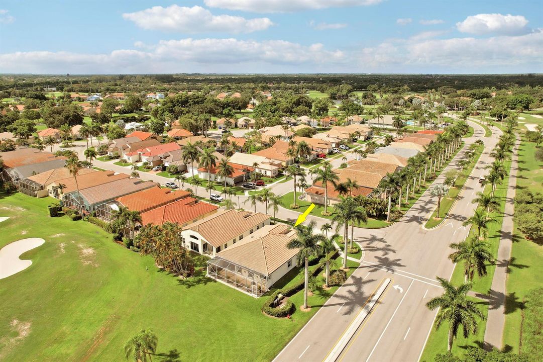 6272 Harbour Club Aerial