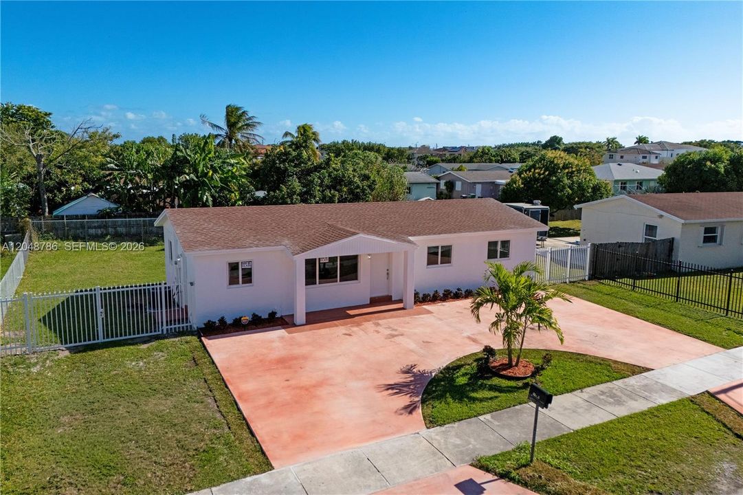 For Sale: $560,000 (4 beds, 2 baths, 1200 Square Feet)