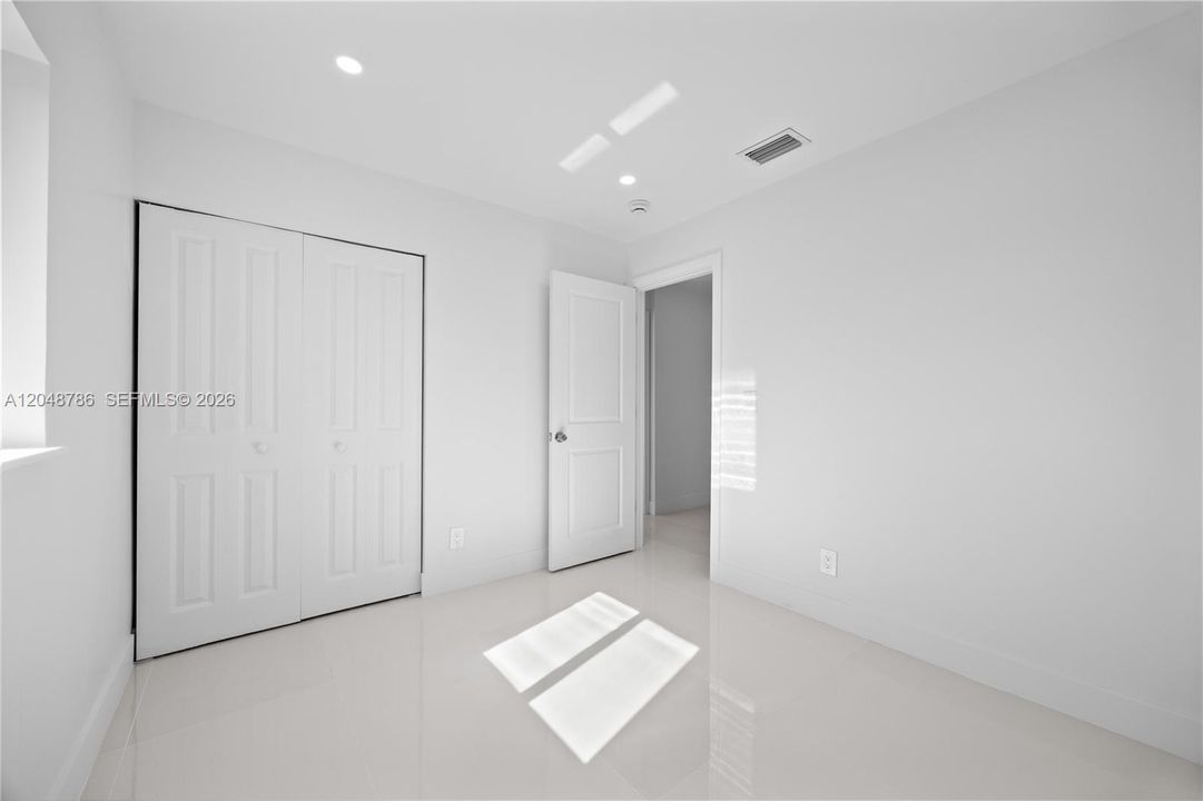 For Sale: $560,000 (4 beds, 2 baths, 1200 Square Feet)